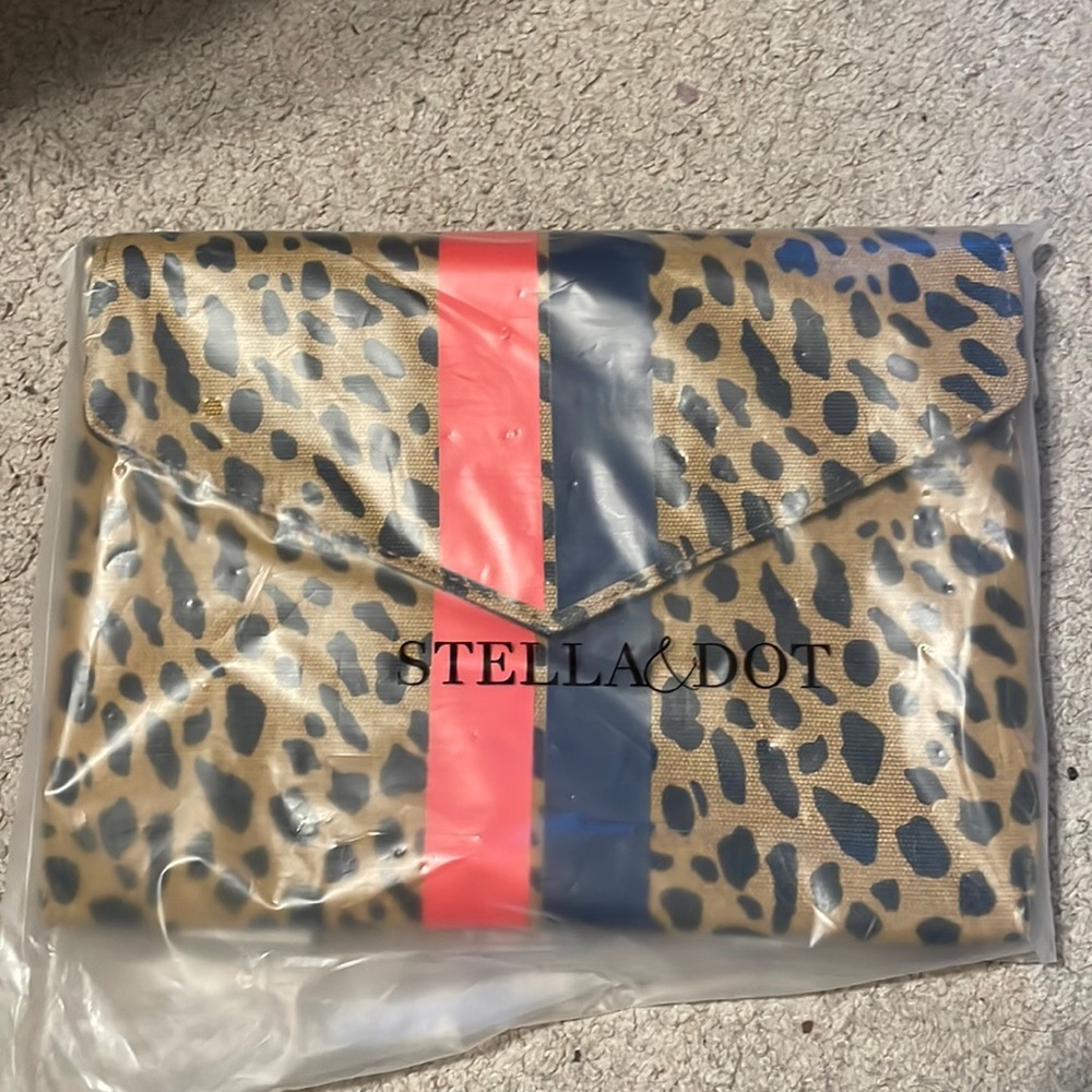 Stella & Dot - Bellamy Clutch